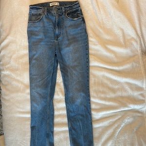 Abercrombie & Fitch ‘90s Slim Straight Ultra High Rise Size 26